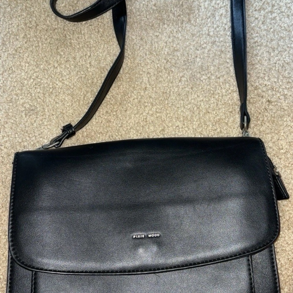 Pixie Mood Elegant Black Shoulder Bag